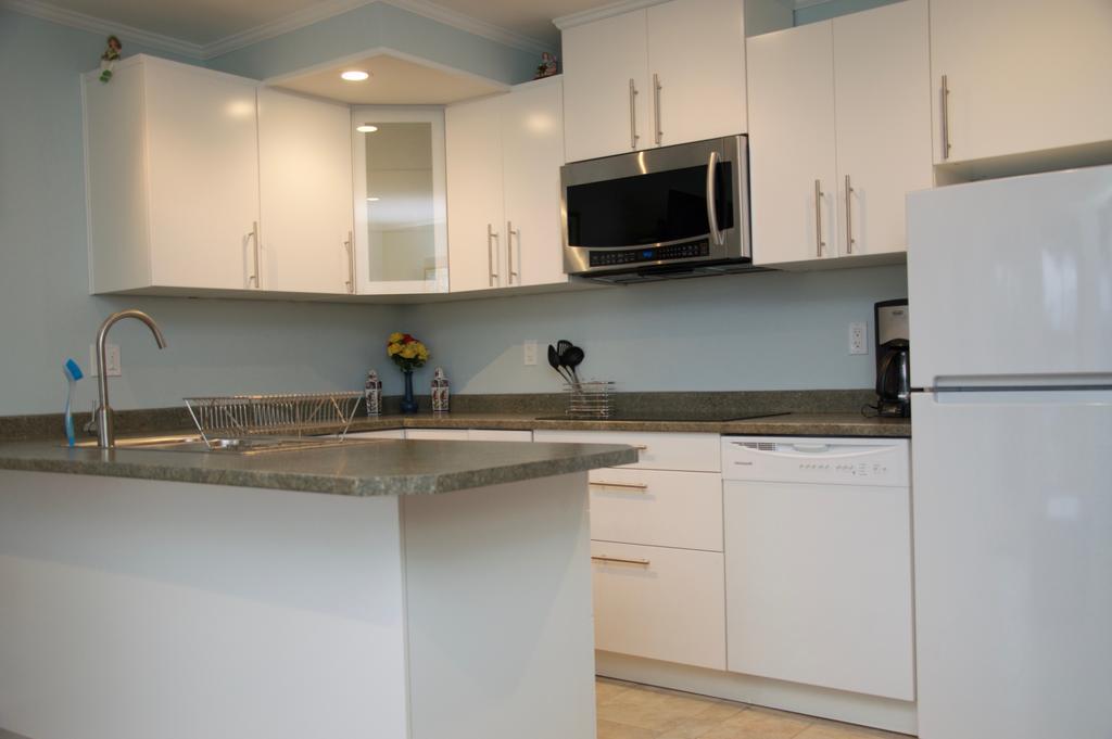 Enchanter Ocean View Suites Madeira Park Luaran gambar